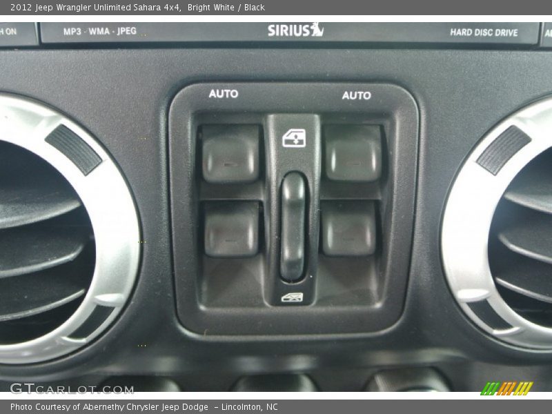 Bright White / Black 2012 Jeep Wrangler Unlimited Sahara 4x4