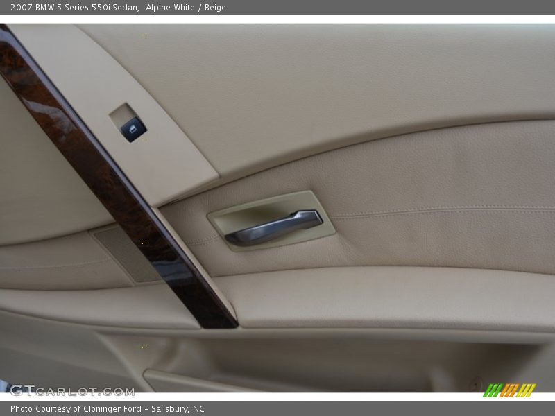 Alpine White / Beige 2007 BMW 5 Series 550i Sedan