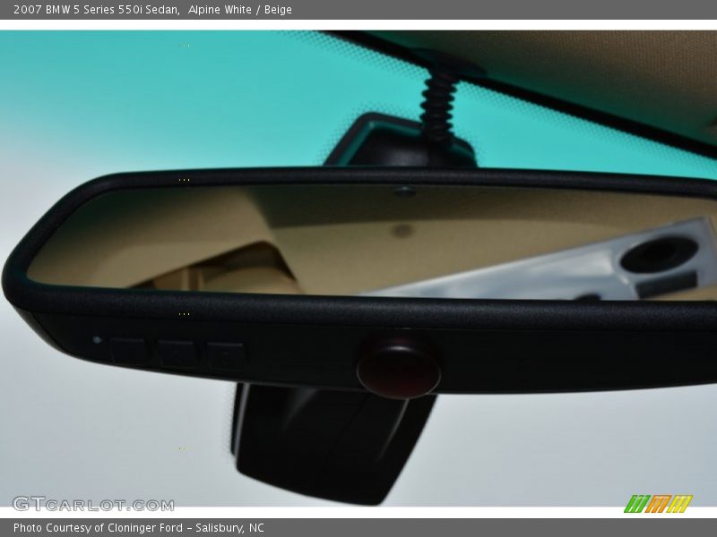 Alpine White / Beige 2007 BMW 5 Series 550i Sedan