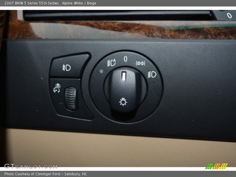 Alpine White / Beige 2007 BMW 5 Series 550i Sedan