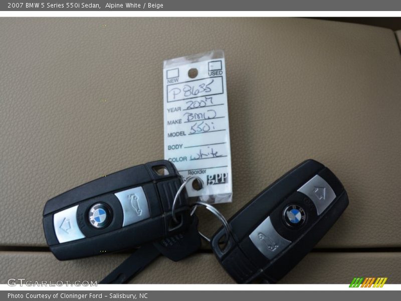 Alpine White / Beige 2007 BMW 5 Series 550i Sedan