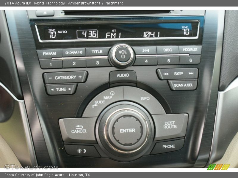 Controls of 2014 ILX Hybrid Technology