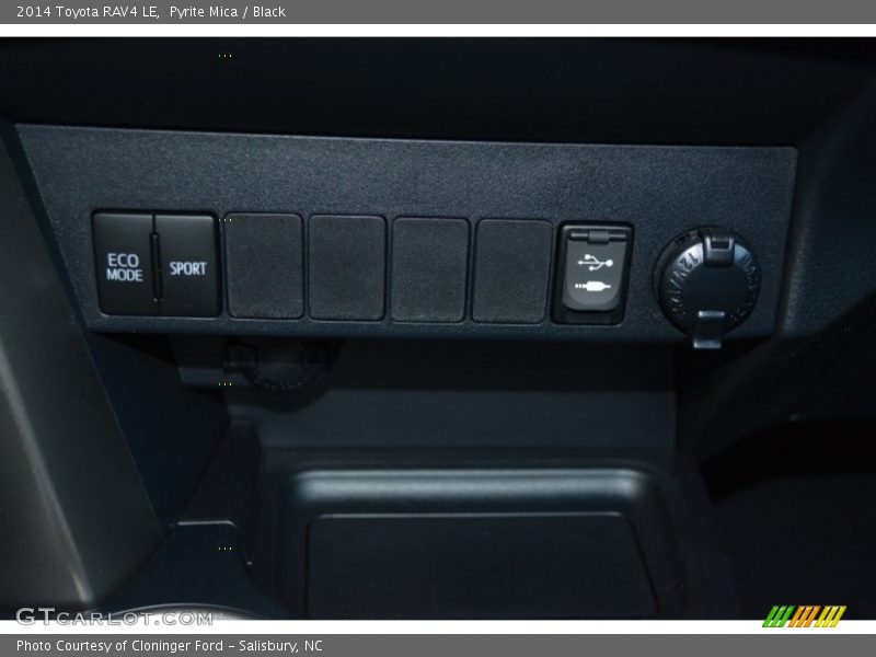 Pyrite Mica / Black 2014 Toyota RAV4 LE