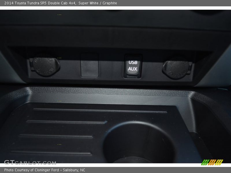 Super White / Graphite 2014 Toyota Tundra SR5 Double Cab 4x4