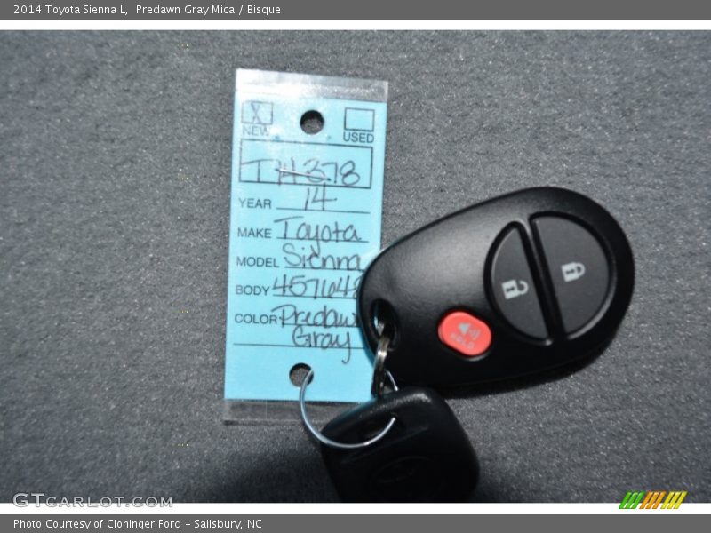 Predawn Gray Mica / Bisque 2014 Toyota Sienna L