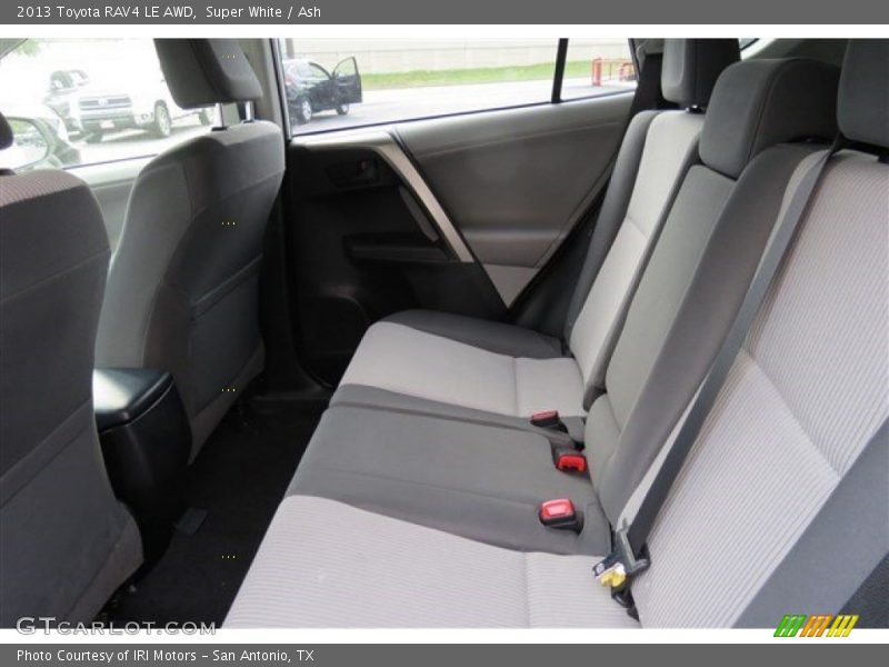 Super White / Ash 2013 Toyota RAV4 LE AWD