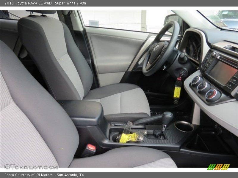 Super White / Ash 2013 Toyota RAV4 LE AWD