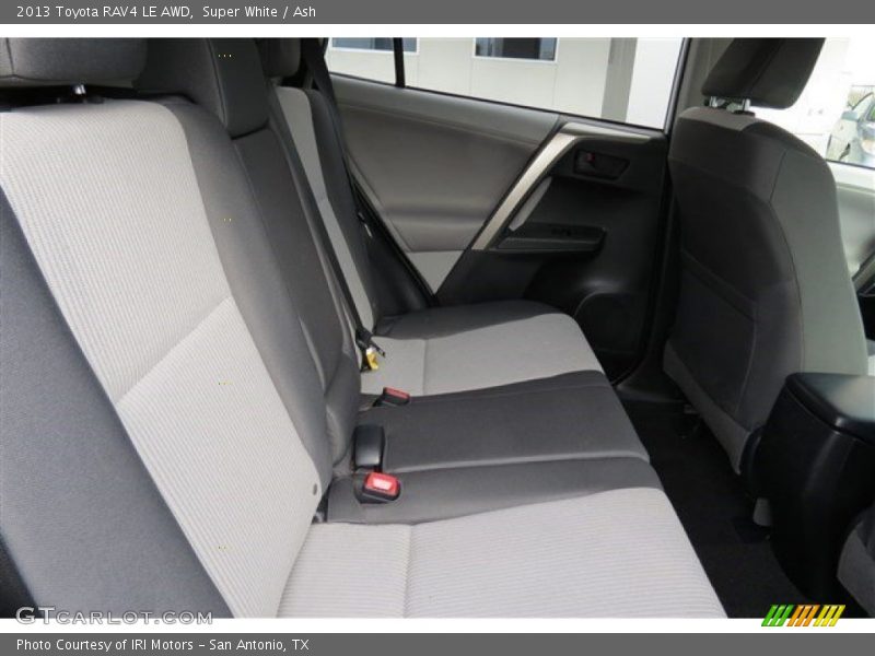 Super White / Ash 2013 Toyota RAV4 LE AWD