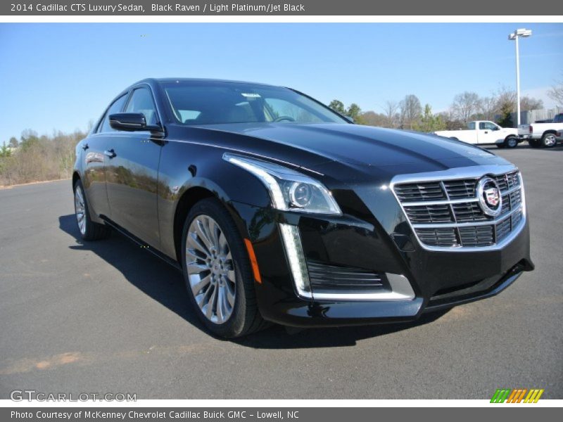 Front 3/4 View of 2014 CTS Luxury Sedan