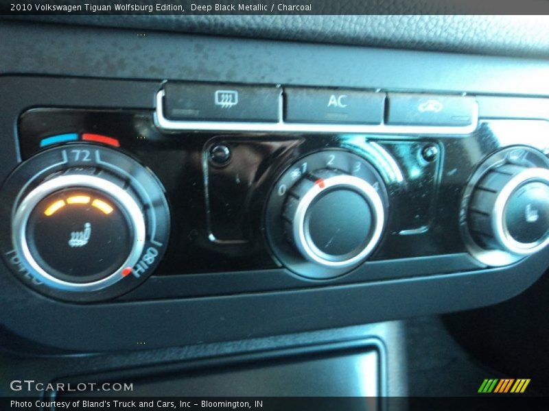 Deep Black Metallic / Charcoal 2010 Volkswagen Tiguan Wolfsburg Edition