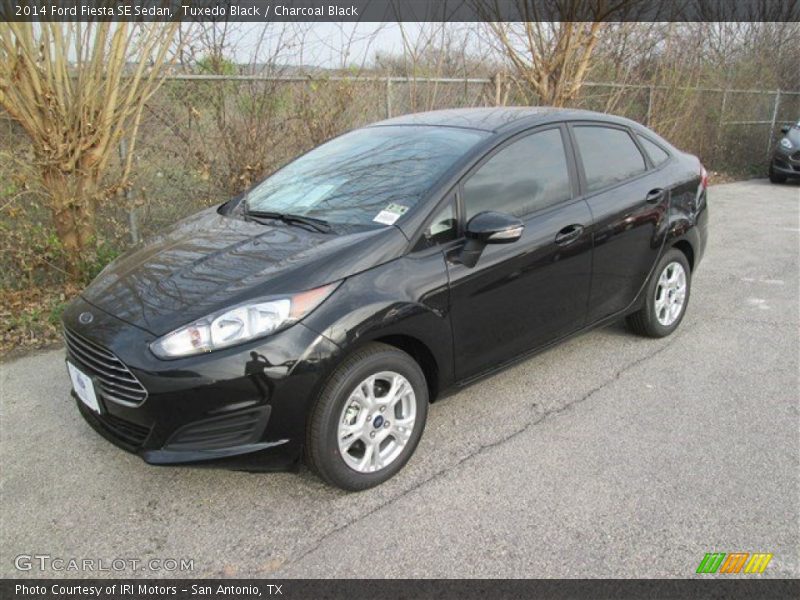 Tuxedo Black / Charcoal Black 2014 Ford Fiesta SE Sedan