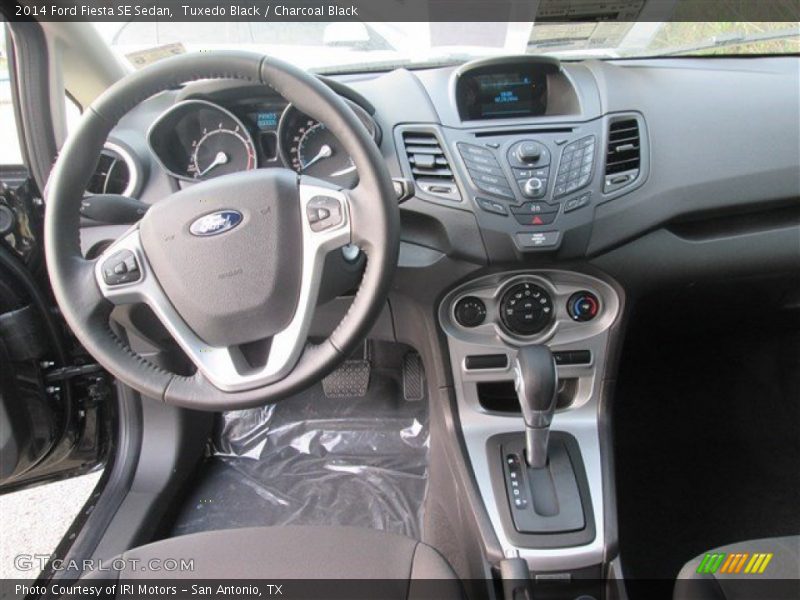 Tuxedo Black / Charcoal Black 2014 Ford Fiesta SE Sedan