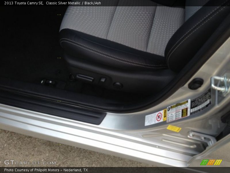Classic Silver Metallic / Black/Ash 2013 Toyota Camry SE