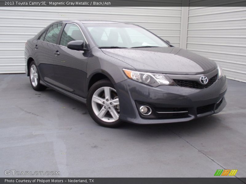 Magnetic Gray Metallic / Black/Ash 2013 Toyota Camry SE