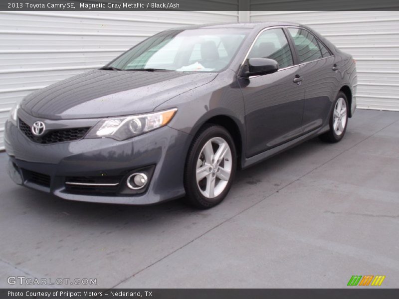 Magnetic Gray Metallic / Black/Ash 2013 Toyota Camry SE