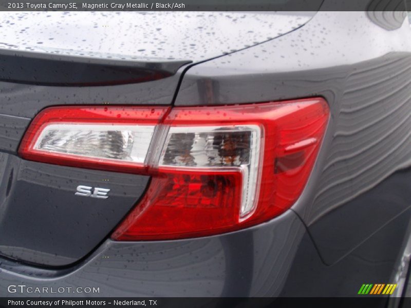 Magnetic Gray Metallic / Black/Ash 2013 Toyota Camry SE