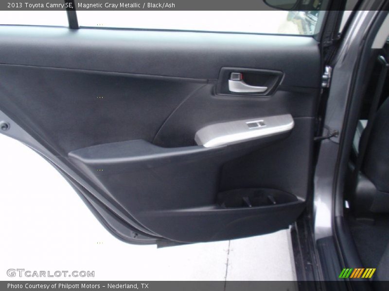 Magnetic Gray Metallic / Black/Ash 2013 Toyota Camry SE