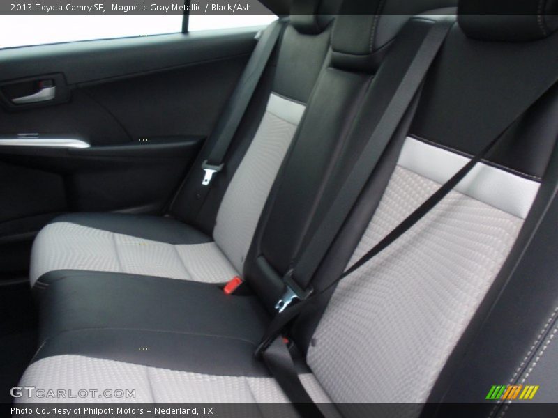 Magnetic Gray Metallic / Black/Ash 2013 Toyota Camry SE