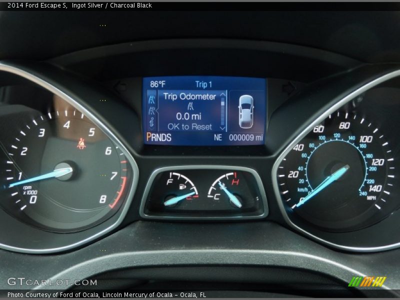Ingot Silver / Charcoal Black 2014 Ford Escape S