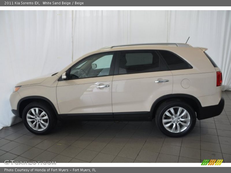 White Sand Beige / Beige 2011 Kia Sorento EX