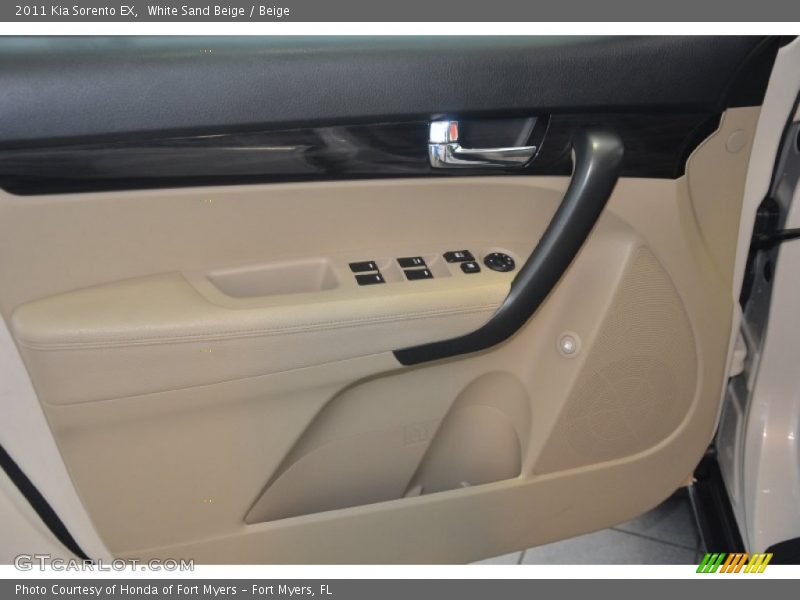 White Sand Beige / Beige 2011 Kia Sorento EX
