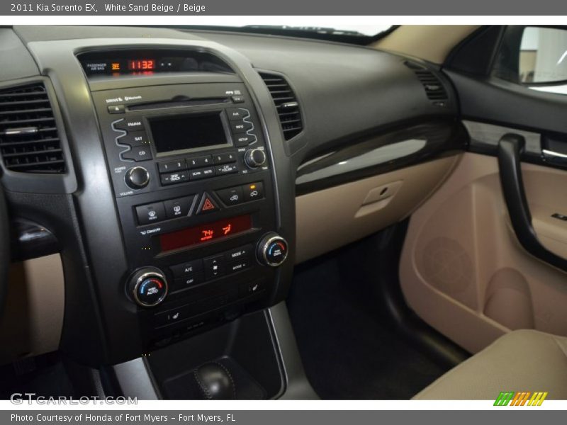 White Sand Beige / Beige 2011 Kia Sorento EX