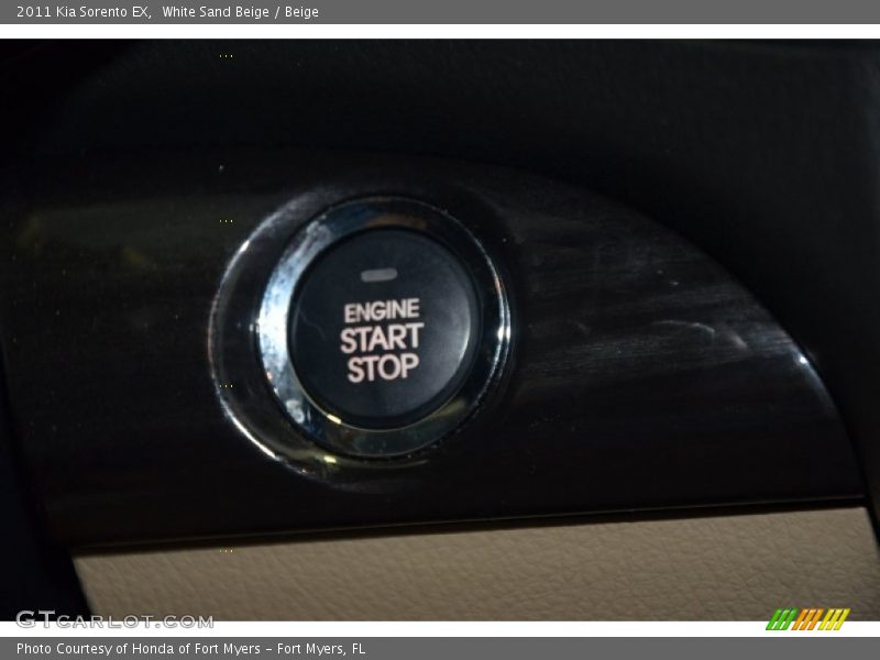 White Sand Beige / Beige 2011 Kia Sorento EX