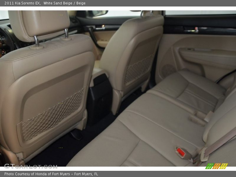 White Sand Beige / Beige 2011 Kia Sorento EX