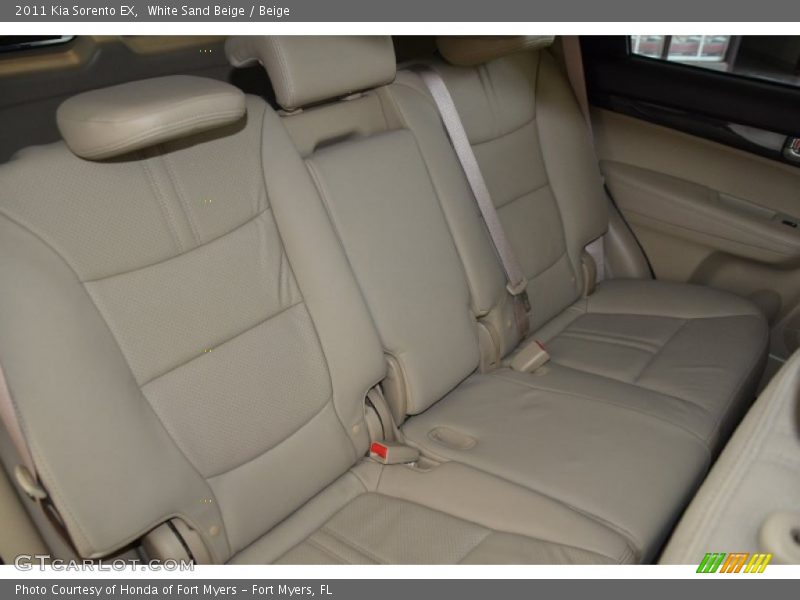 White Sand Beige / Beige 2011 Kia Sorento EX