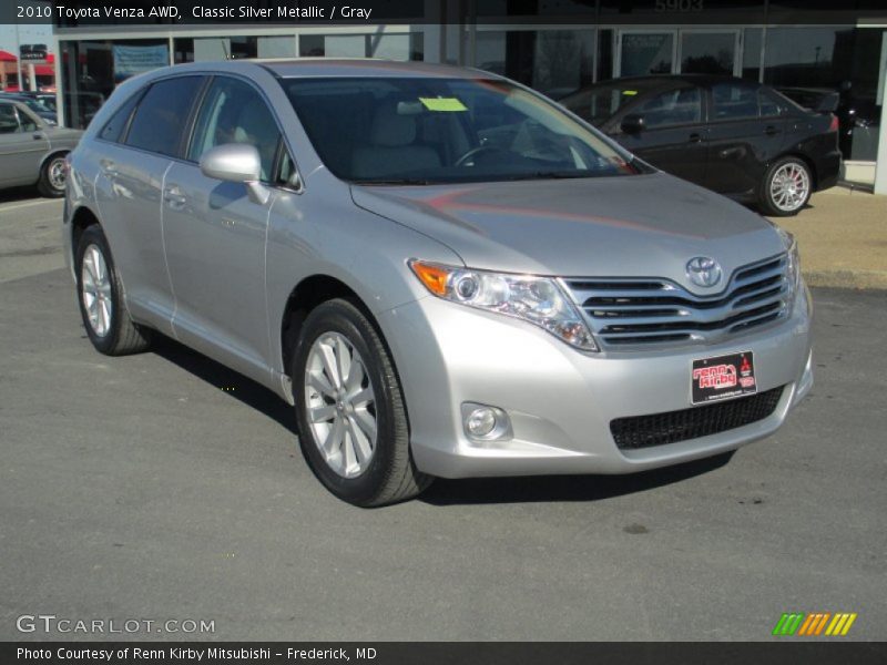 Classic Silver Metallic / Gray 2010 Toyota Venza AWD