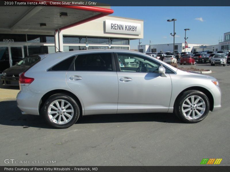Classic Silver Metallic / Gray 2010 Toyota Venza AWD