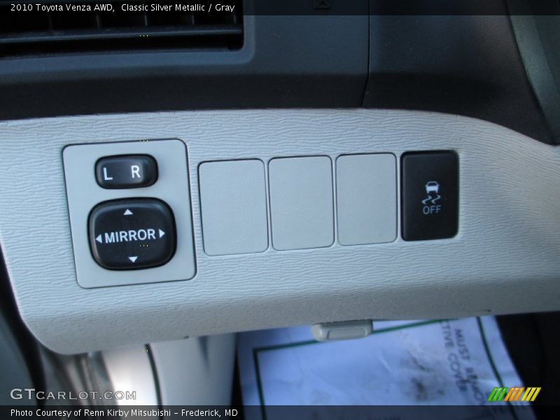Classic Silver Metallic / Gray 2010 Toyota Venza AWD