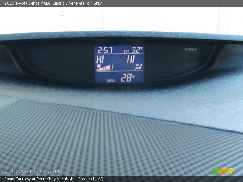 Classic Silver Metallic / Gray 2010 Toyota Venza AWD