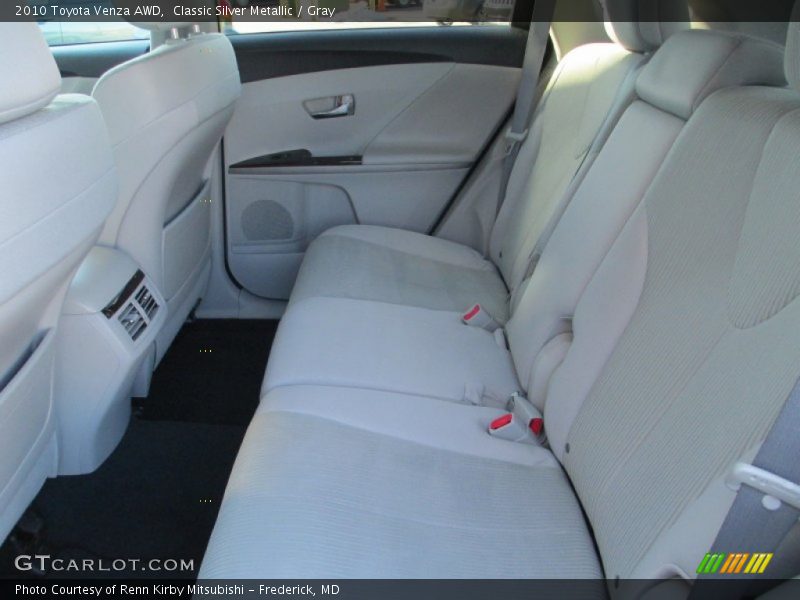 Classic Silver Metallic / Gray 2010 Toyota Venza AWD