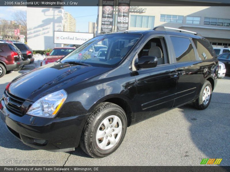 Midnight Black / Gray 2006 Kia Sedona LX