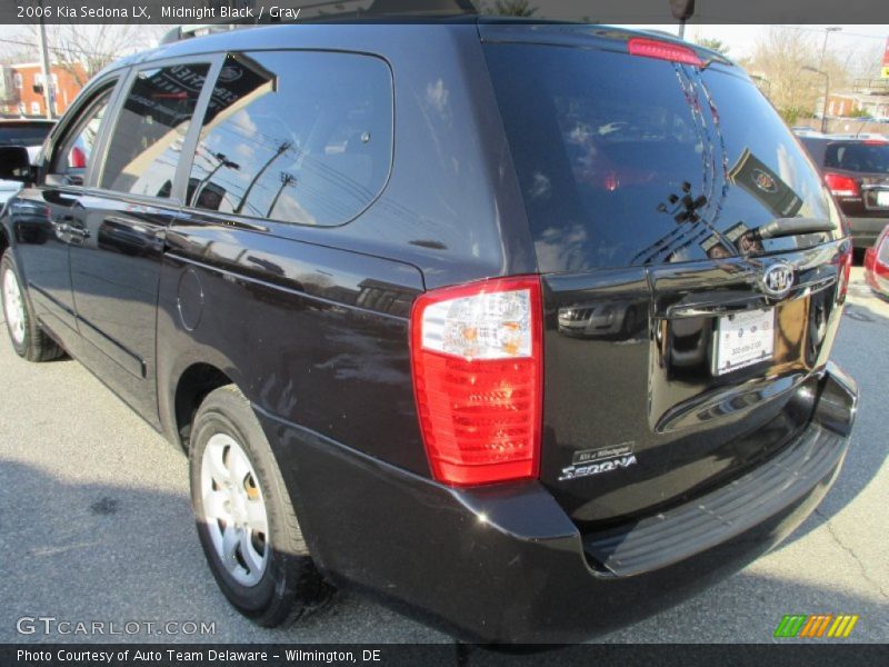 Midnight Black / Gray 2006 Kia Sedona LX