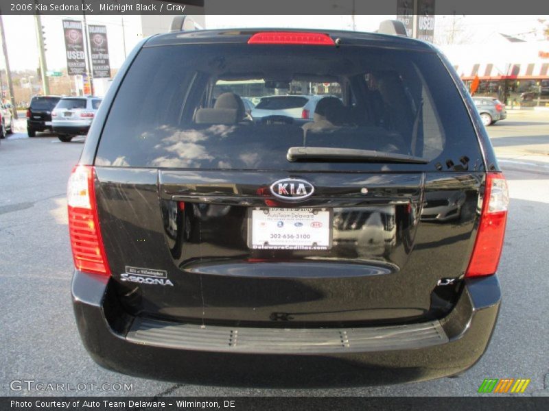 Midnight Black / Gray 2006 Kia Sedona LX