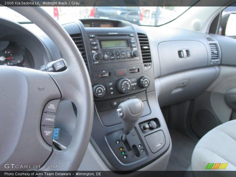Midnight Black / Gray 2006 Kia Sedona LX