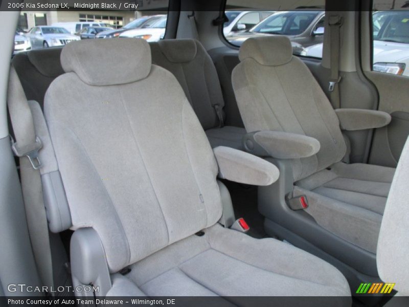 Midnight Black / Gray 2006 Kia Sedona LX