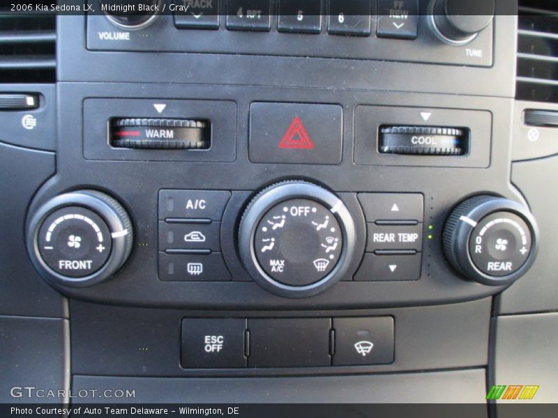 Midnight Black / Gray 2006 Kia Sedona LX