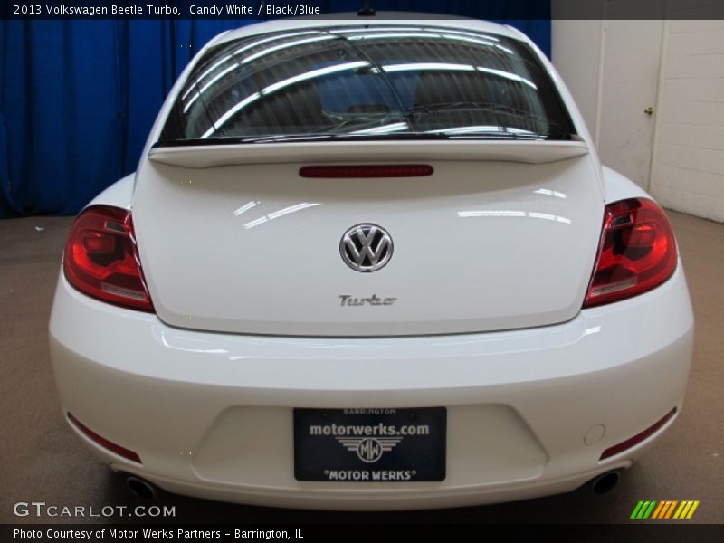Candy White / Black/Blue 2013 Volkswagen Beetle Turbo