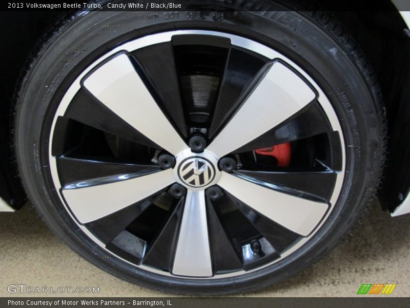 Candy White / Black/Blue 2013 Volkswagen Beetle Turbo