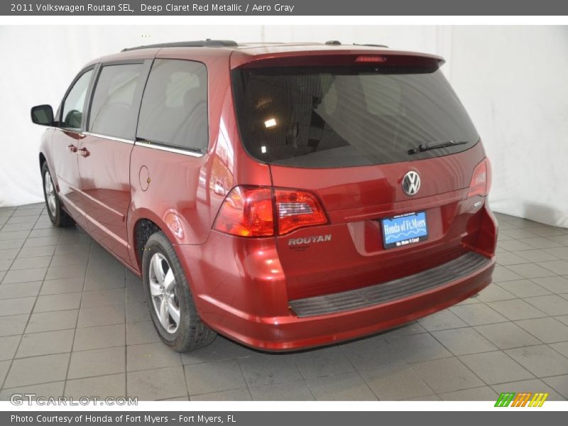 Deep Claret Red Metallic / Aero Gray 2011 Volkswagen Routan SEL