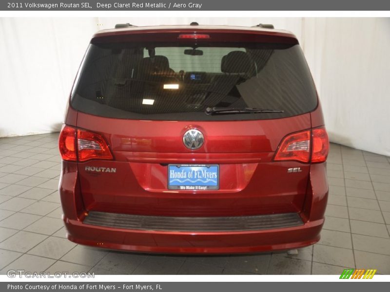 Deep Claret Red Metallic / Aero Gray 2011 Volkswagen Routan SEL