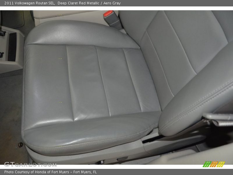 Deep Claret Red Metallic / Aero Gray 2011 Volkswagen Routan SEL