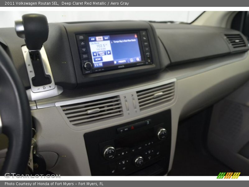 Deep Claret Red Metallic / Aero Gray 2011 Volkswagen Routan SEL