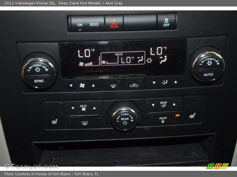 Deep Claret Red Metallic / Aero Gray 2011 Volkswagen Routan SEL