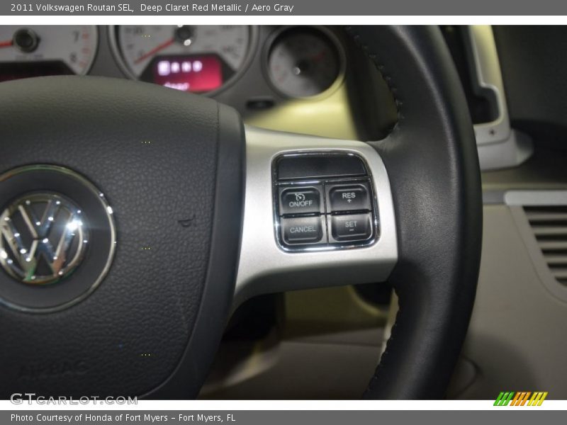 Deep Claret Red Metallic / Aero Gray 2011 Volkswagen Routan SEL