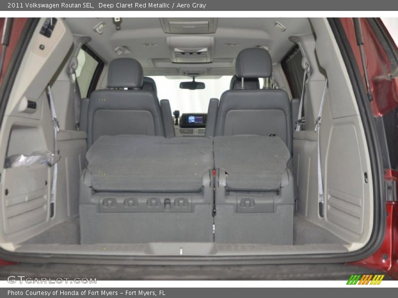 Deep Claret Red Metallic / Aero Gray 2011 Volkswagen Routan SEL