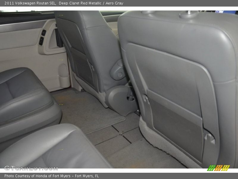 Deep Claret Red Metallic / Aero Gray 2011 Volkswagen Routan SEL